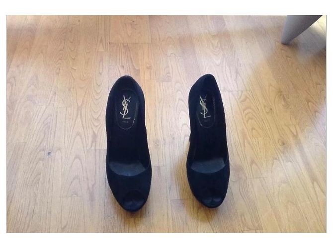 Décolleté Saint Laurent in suede nero con punta aperta - vista 8