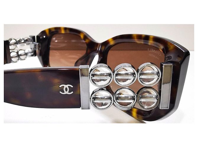 Chanel rectangular tortoiseshell sunglasses with silver bubbles - 5542-A c.714/S9 Brown - view 8