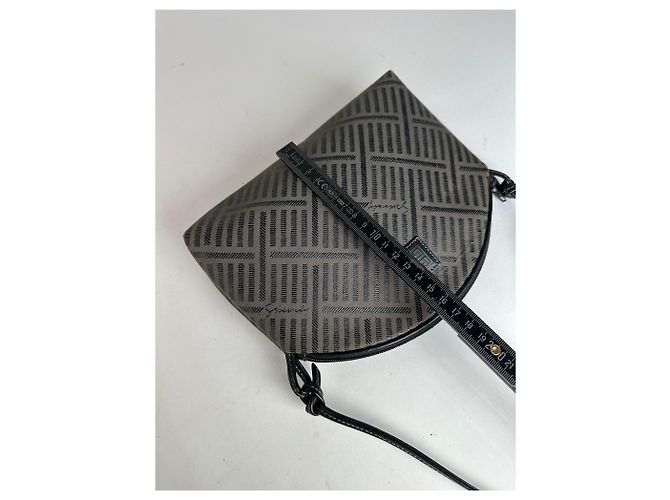 Vintage Givenchy Canvas Schultertasche Schwarz Grau - Ansicht 9