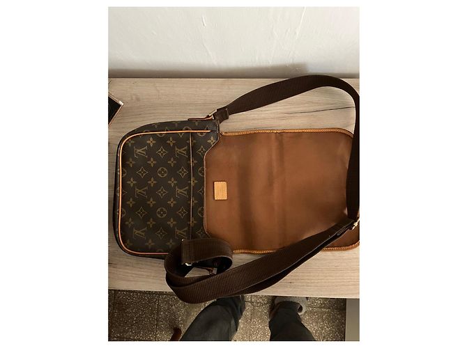 Borsa a tracolla Louis Vuitton Boshpore Monogram Canvas Marrone - vista 11