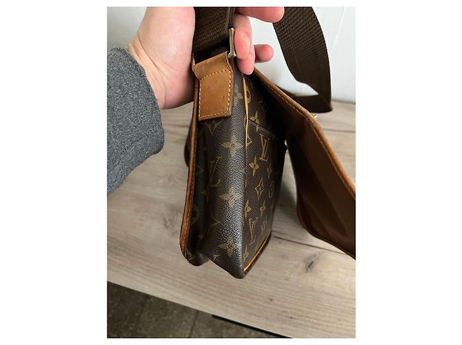 Borsa a tracolla Louis Vuitton Boshpore Monogram Canvas Marrone - vista 6