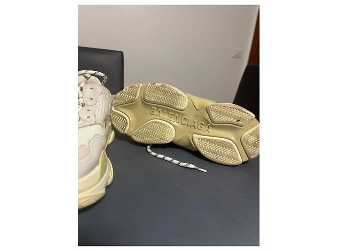Sneakers Balenciaga Triple S Bianco Beige - vista 9
