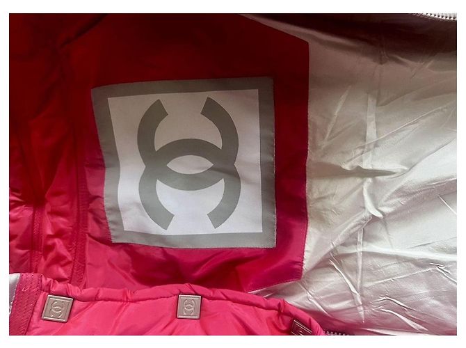 Increíble chaqueta puffer de la colección Sport de Chanel Rosa - vista 5