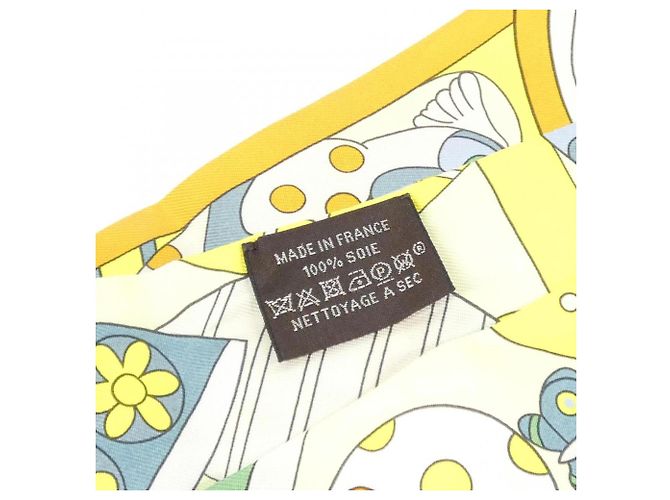 Silk In Hermès LOS SUSURROS DEL BOSQUE Bufanda Twilly Amarillo - vista 3