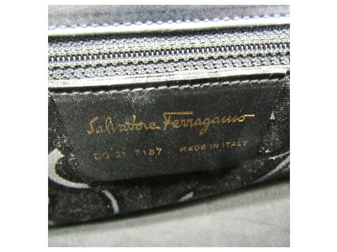 Borsa a spalla in pelle da donna Salvatore Ferragamo Icon Studs DQ-21 7187 Nero - vista 18