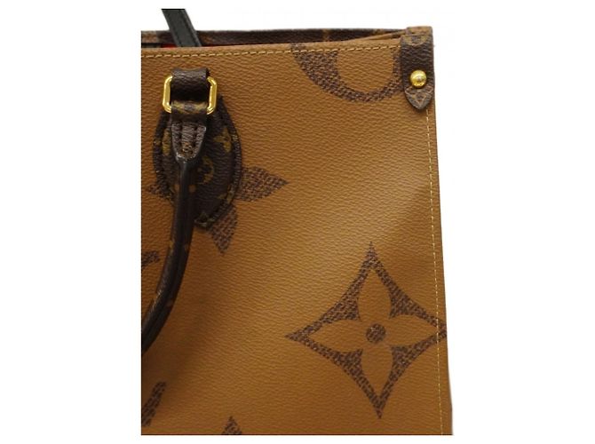 Borsa tote OnTheGo MM Monogram Giant Reverse Louis Vuitton Marrone - vista 12