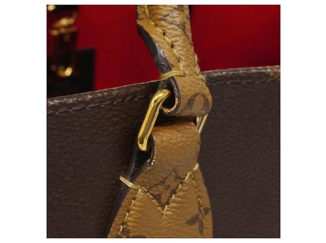 Borsa tote OnTheGo MM Monogram Giant Reverse Louis Vuitton Marrone - vista 15