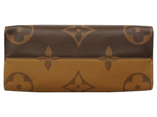 Borsa tote OnTheGo MM Monogram Giant Reverse Louis Vuitton Marrone - vista 3