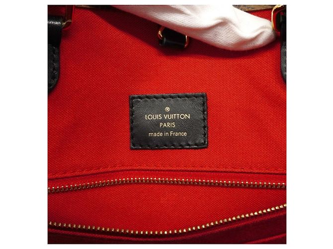 Borsa tote OnTheGo MM Monogram Giant Reverse Louis Vuitton Marrone - vista 5