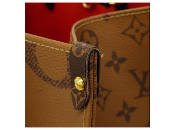 Borsa tote OnTheGo MM Monogram Giant Reverse Louis Vuitton Marrone - vista 7