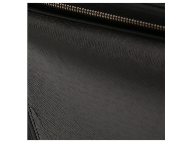 Louis Vuitton Pegase 55 in Taiga nera Nero - vista 12