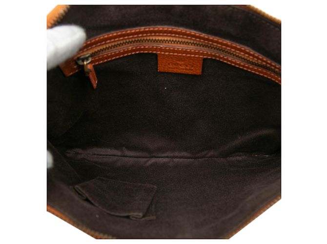 Borsa a tracolla Gucci in tela GG beige con borchie. - vista 4