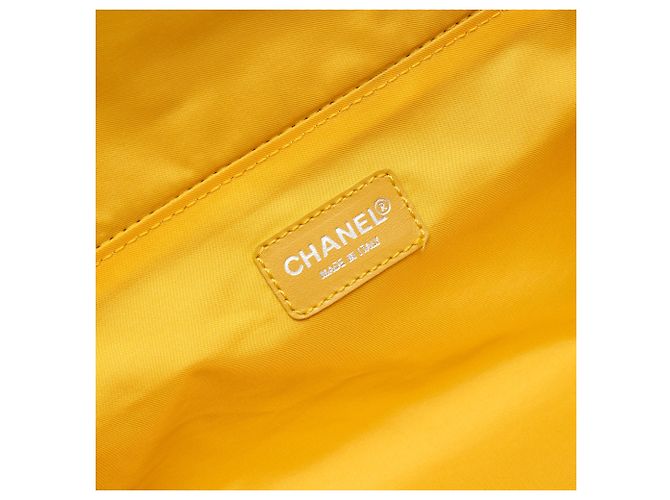 Borsa Vanity in Nylon della Nuova Linea da Viaggio Gialla di Chanel Giallo - vista 5