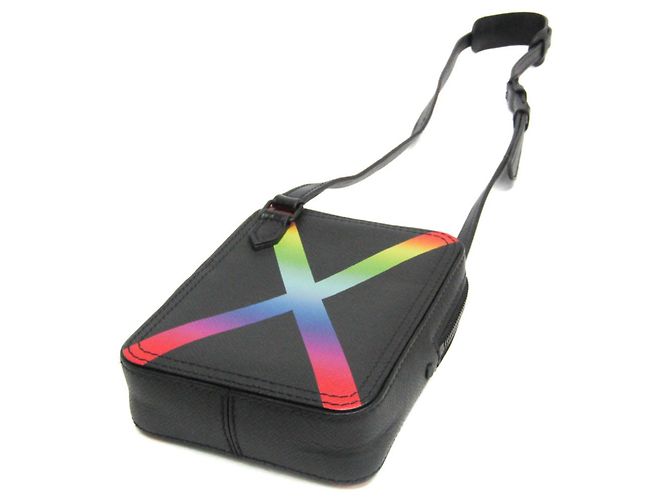 Borsa a spalla Messenger Danube in Taiga di Louis Vuitton Nero Multicolore - vista 2