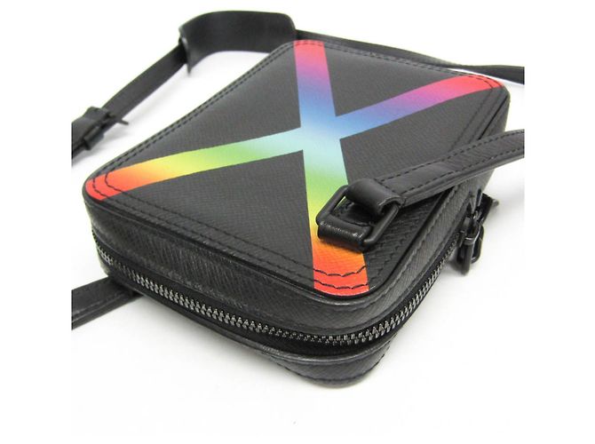 Borsa a spalla Messenger Danube in Taiga di Louis Vuitton Nero Multicolore - vista 5