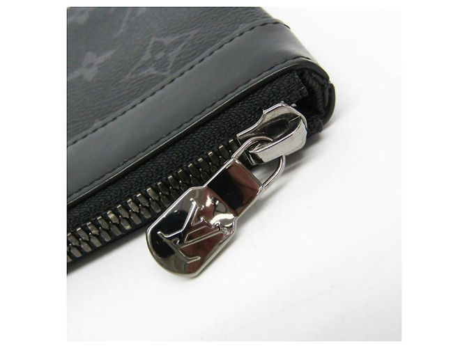 Pochette Discovery PM Monogram Eclipse Louis Vuitton M44323 Monogramma - vista 6