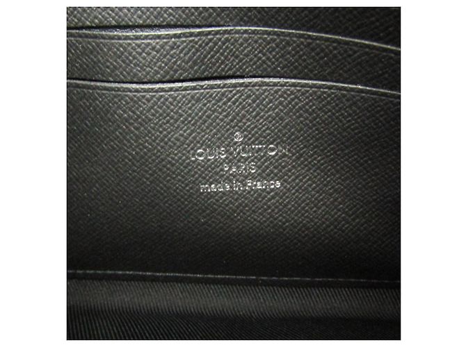 Pochette Discovery PM Monogram Eclipse Louis Vuitton M44323 Monogramma - vista 8