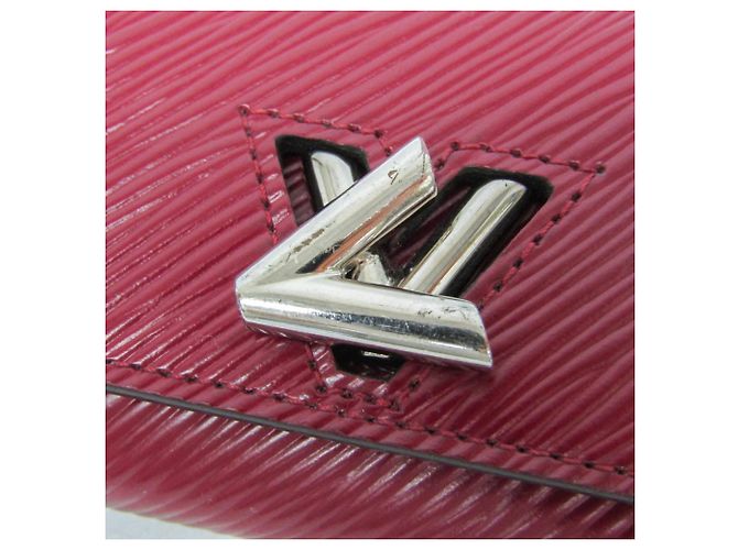 Billetera Compacta Epi Twist Louis Vuitton M68607 Burdeos - vista 8