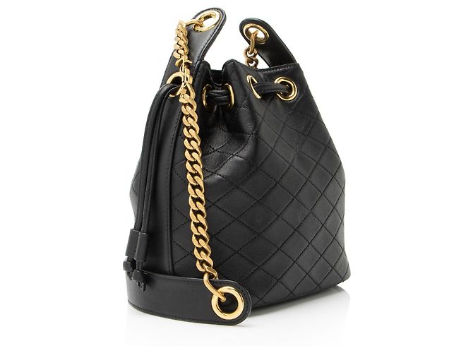 Saint Laurent Kleine Bucket Bag aus gestepptem Lammleder Cassandre Schwarz - Ansicht 2