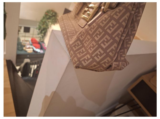 Borsa baguette Fendi Mama beige in tessuto - vista 8