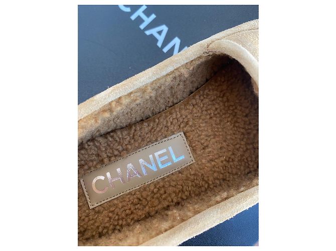 Mocassini Chanel CC in scamosciato beige - vista 4