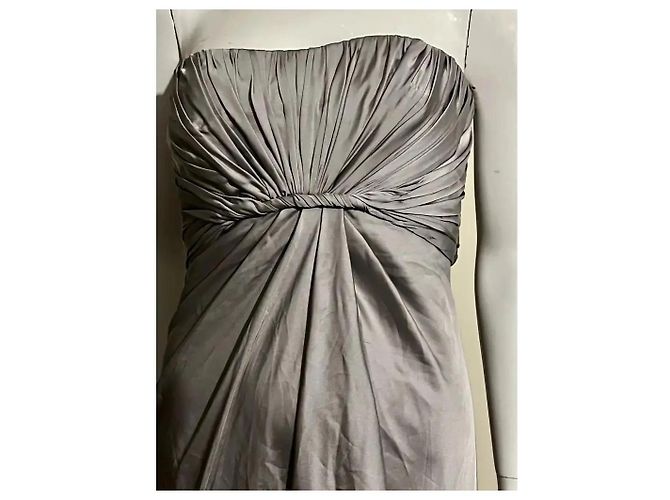 Autre Marque Trägerloses silbernes Abendkleid mit leicht verstärktem Oberteil Grau - Ansicht 4