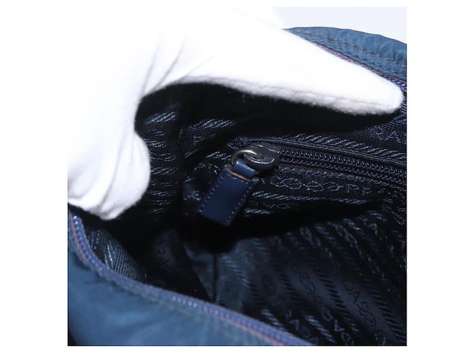 Borsa a Spalla PRADA in Nylon Blu Navy Argento Auth BA11437 - vista 25