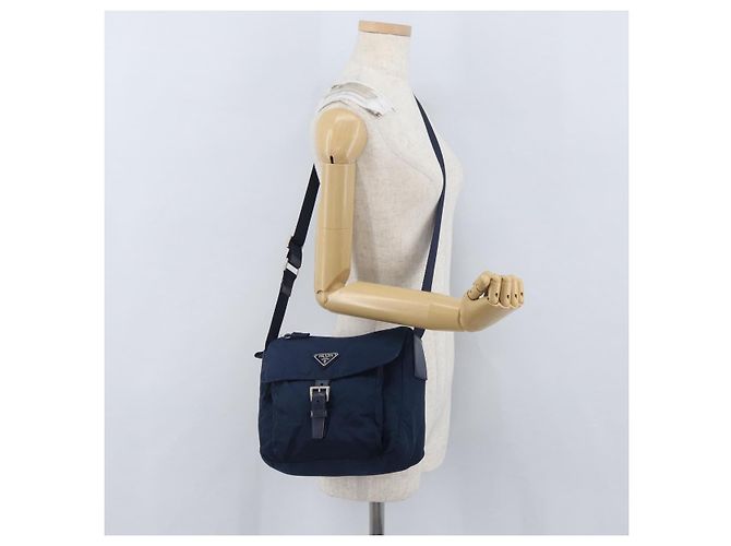 Borsa a Spalla PRADA in Nylon Blu Navy Argento Auth BA11437 - vista 28