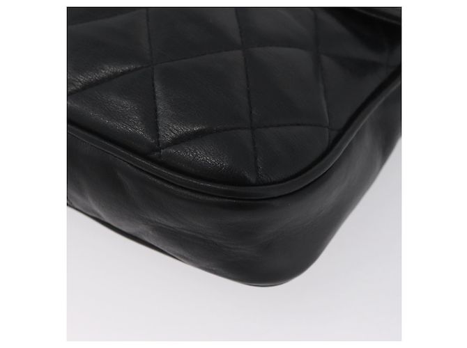 CHANEL Borsa a Spalla Matelassé in Pelle di Agnello Nera Oro CC Auth bs34036 Nero D'oro - vista 15