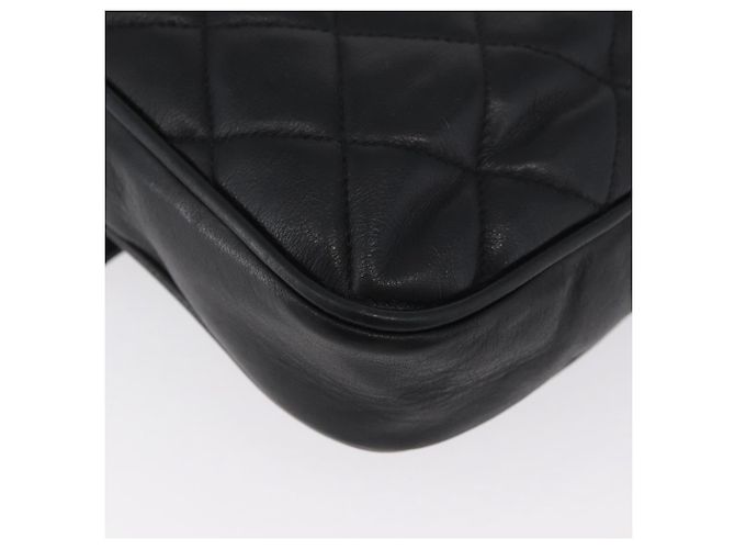 CHANEL Borsa a Spalla Matelassé in Pelle di Agnello Nera Oro CC Auth bs34036 Nero D'oro - vista 16
