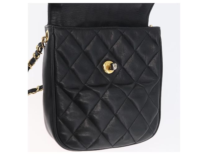 CHANEL Borsa a Spalla Matelassé in Pelle di Agnello Nera Oro CC Auth bs34036 Nero D'oro - vista 20
