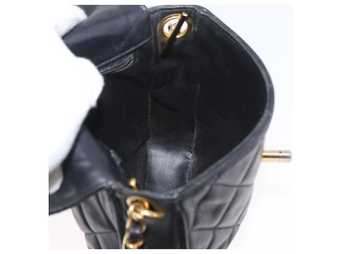 CHANEL Borsa a Spalla Matelassé in Pelle di Agnello Nera Oro CC Auth bs34036 Nero D'oro - vista 22