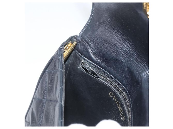 CHANEL Borsa a Spalla Matelassé in Pelle di Agnello Nera Oro CC Auth bs34036 Nero D'oro - vista 24