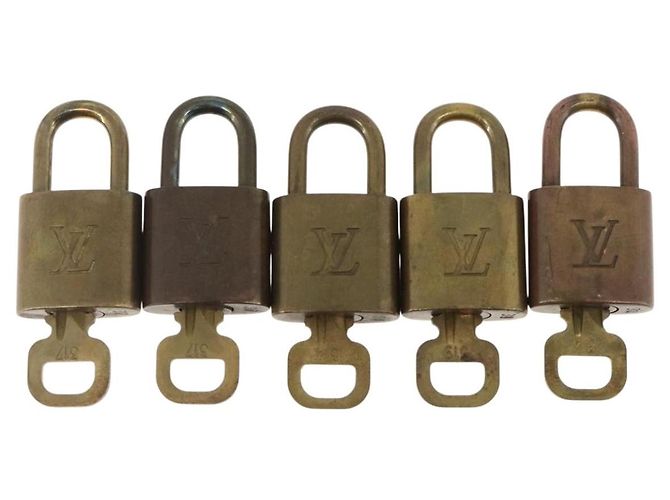 LOUIS VUITTON Set di 5 Lucchetti in metallo Oro LV Auth 167122 D'oro - vista 2