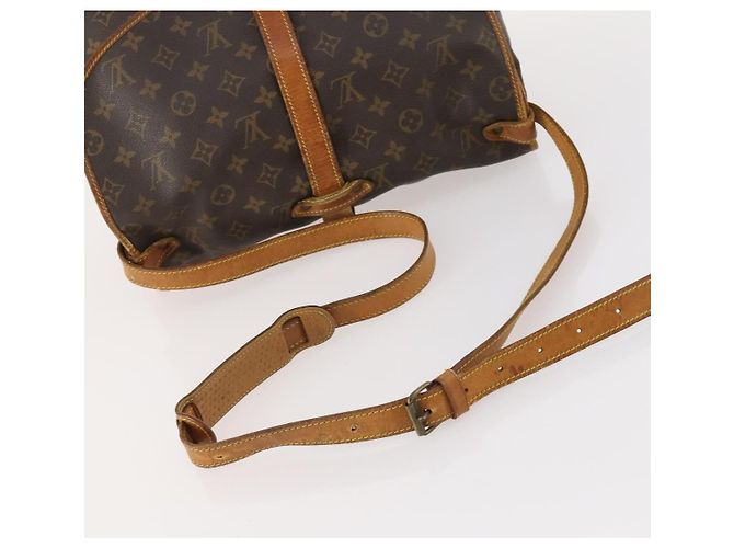 LOUIS VUITTON Bolso de Hombro Monogram Saumur 35 M42254 LV Auth fm5198 Monograma - vista 7