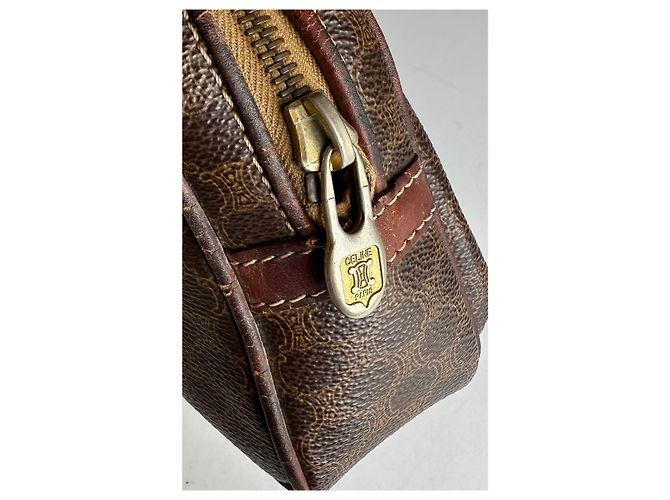 Céline Clutch in pelle monogramma Triomphe Celine Paris vintage marrone - vista 10