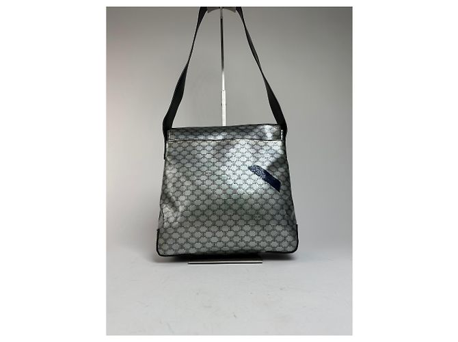 Céline Vintage Celine Paris Triomphe Monogramm Schultertasche aus Lackleder Silber Schwarz - Ansicht 14