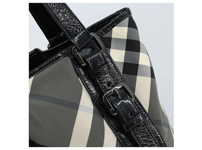 Borsa Tote Nova Check in nylon nero e argento di BURBERRY Auth bs33871 - vista 10