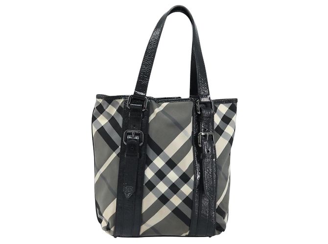 Borsa Tote Nova Check in nylon nero e argento di BURBERRY Auth bs33871 - vista 13