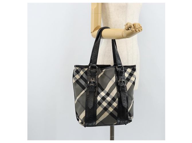 Borsa Tote Nova Check in nylon nero e argento di BURBERRY Auth bs33871 - vista 22