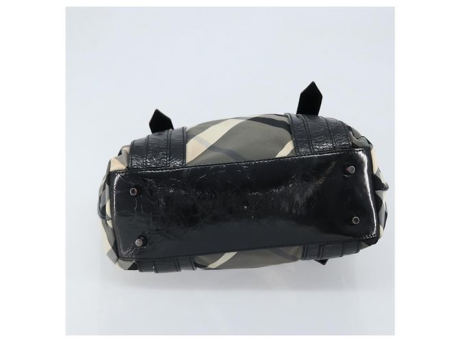 Borsa Tote Nova Check in nylon nero e argento di BURBERRY Auth bs33871 - vista 5