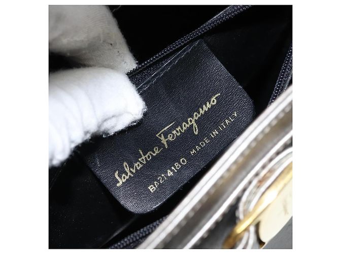 Vala Handtasche aus Leder Silber Salvatore Ferragamo Auth ep13866 - Ansicht 12