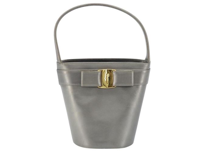 Vala Handtasche aus Leder Silber Salvatore Ferragamo Auth ep13866 - Ansicht 13