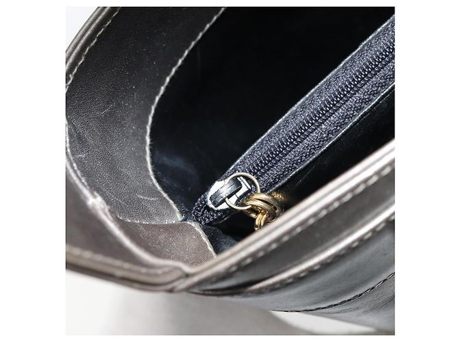 Vala Handtasche aus Leder Silber Salvatore Ferragamo Auth ep13866 - Ansicht 20