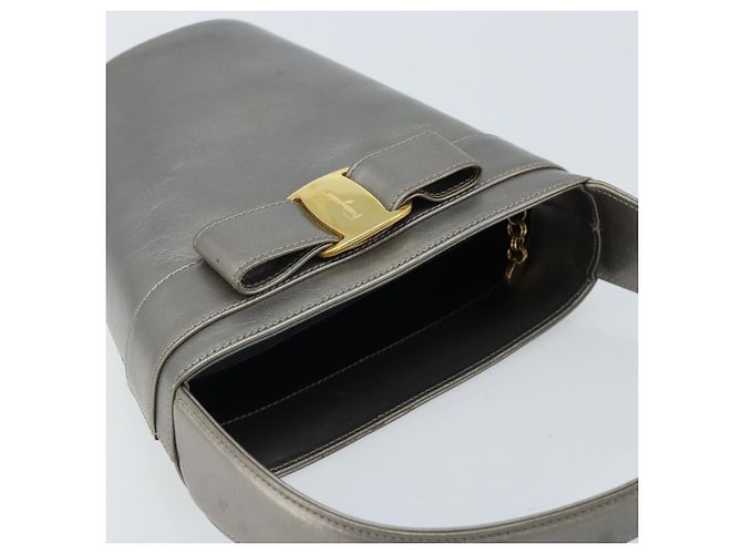 Vala Handtasche aus Leder Silber Salvatore Ferragamo Auth ep13866 - Ansicht 6