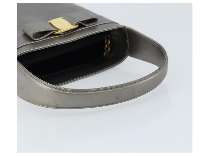 Vala Handtasche aus Leder Silber Salvatore Ferragamo Auth ep13866 - Ansicht 7