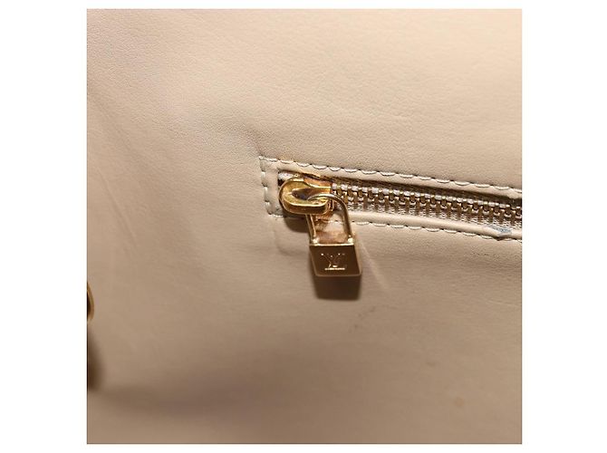 LOUIS VUITTON Sac à main Houston Monogram Vernis Beige M91004 LV Auth 173330 - vue 24