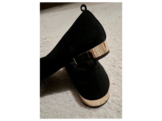 Autre Marque Schwarze Pumps mit goldenem Absatz - Ansicht 13