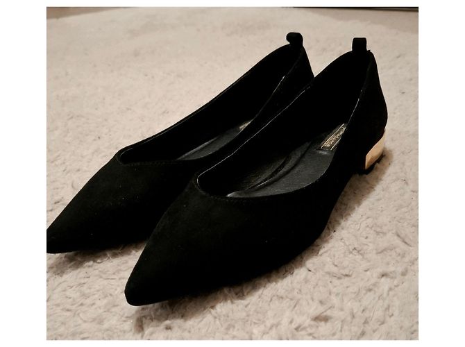 Autre Marque Schwarze Pumps mit goldenem Absatz - Ansicht 9