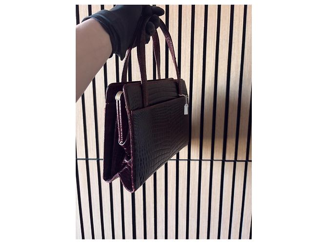 Bolso Gucci de cuero burdeos con efecto cocodrilo - vista 4